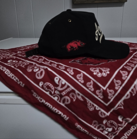 Arkansas Razorback Strapback - Picture 2 of 4